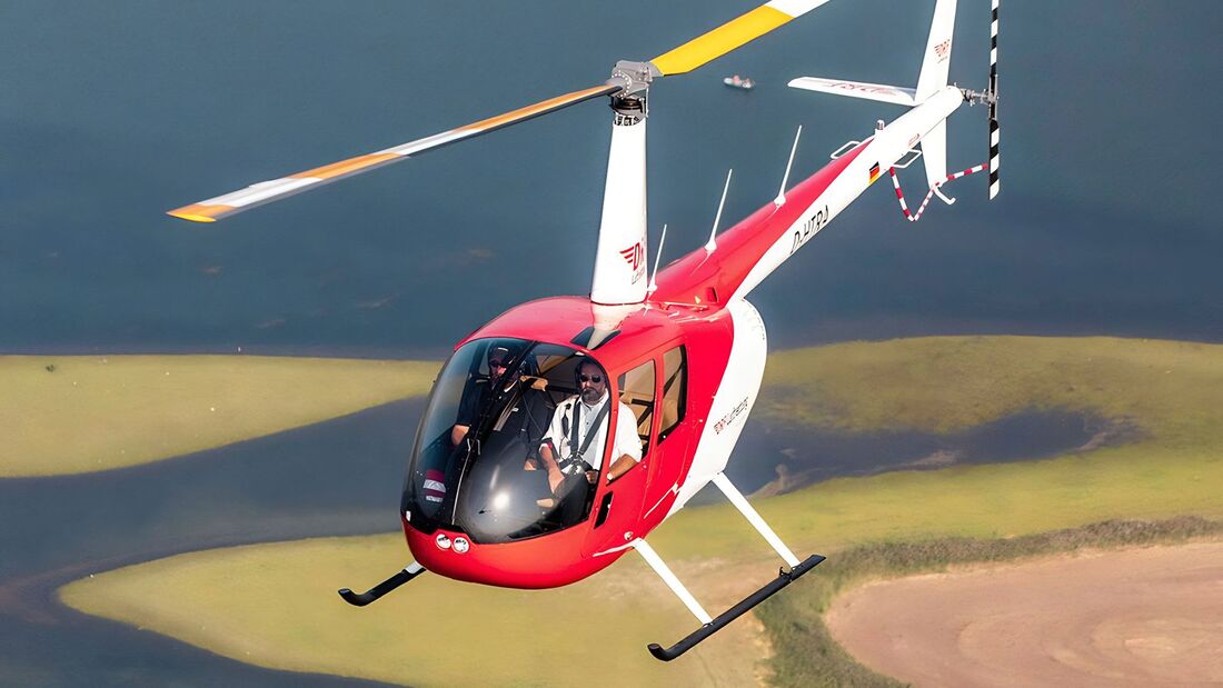 Die DRF Luftrettung nutz die Robinson R44 für die Grundausbildung angehender Berufshubschrauberführer. 