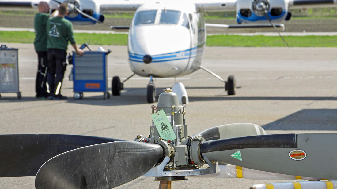 MTPropeller Werksbesuch in der BlattFabrik aerokurier