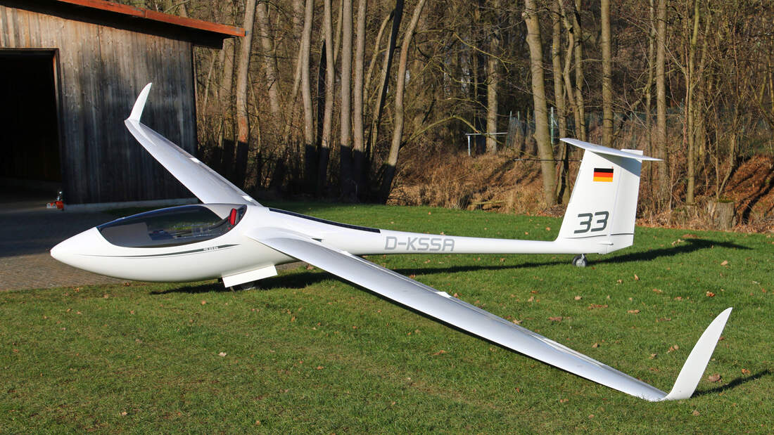 Alexander Schleicher AS 33 startet zum Erstflug aerokurier