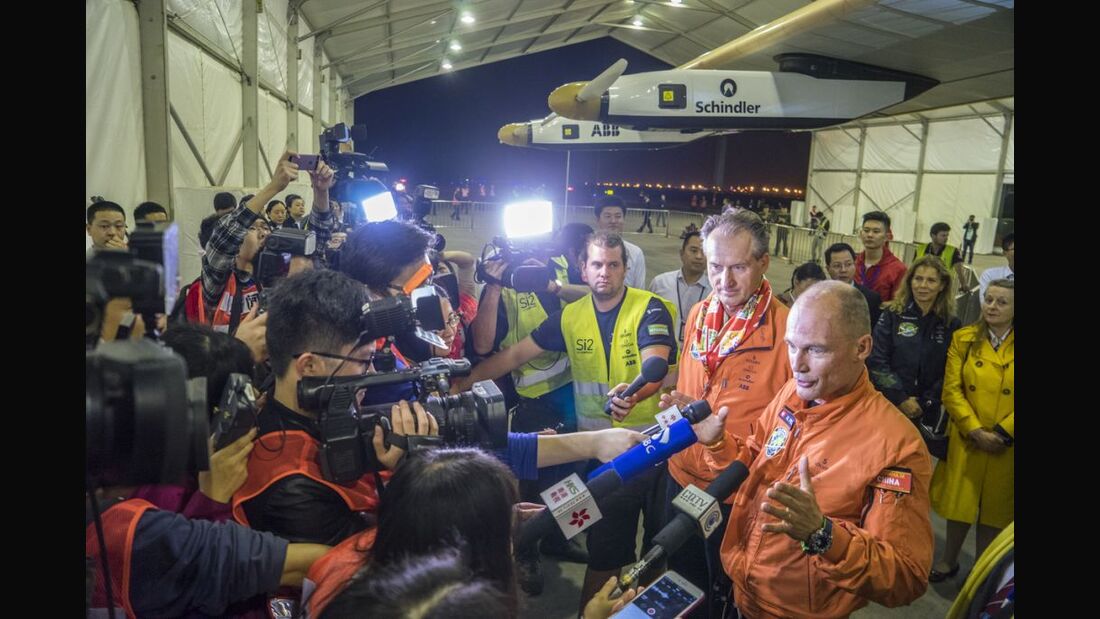 Solar Impulse nach mehr als 20 Flugstunden in Chongqing 