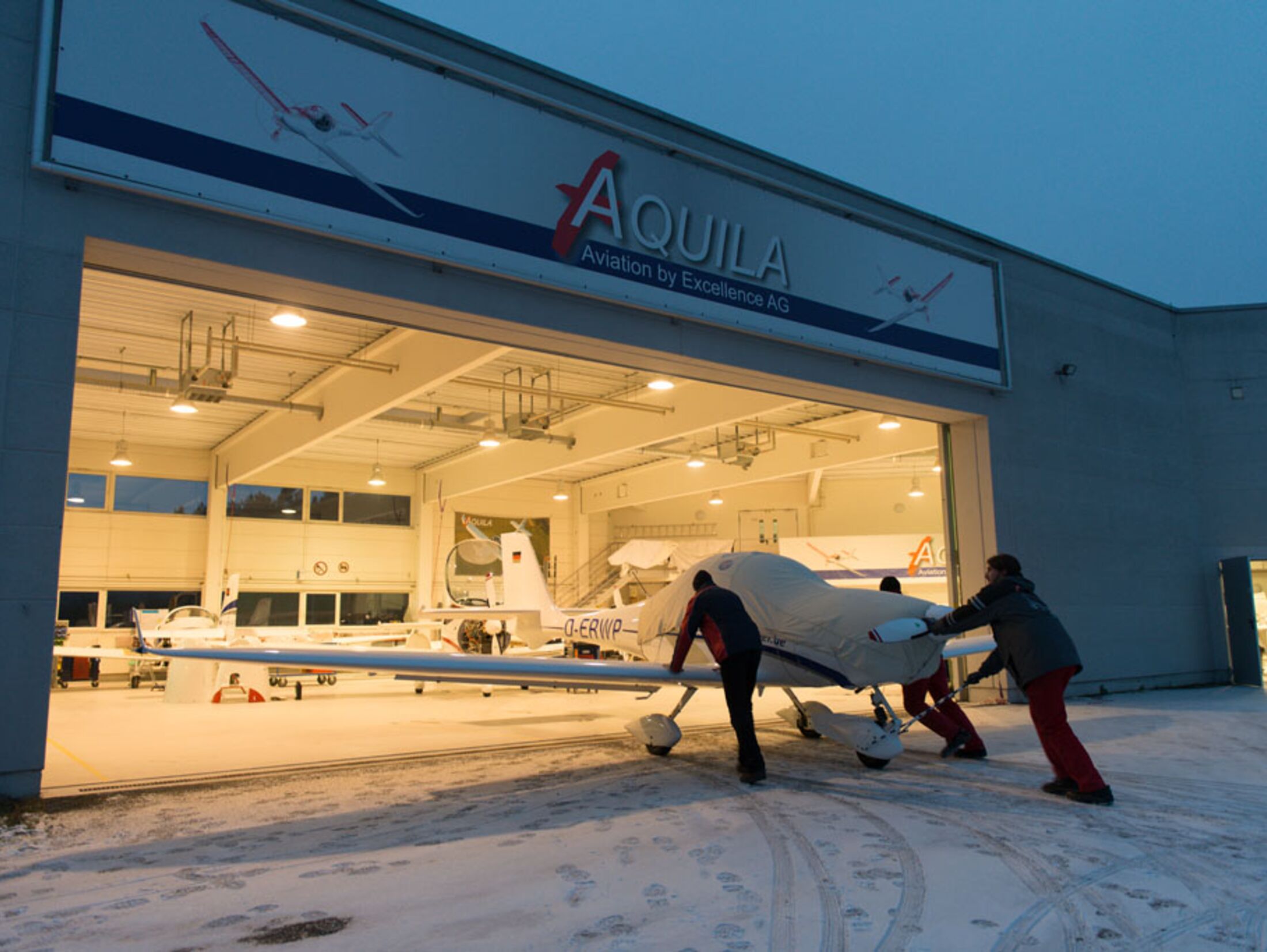 So entsteht ein Flugzeug - Besuch bei Aquila Aviation